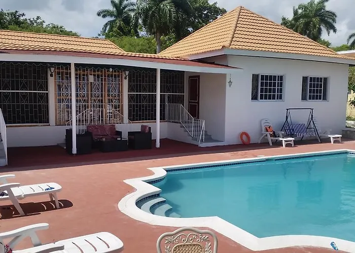 Bed & Breakfast The Retreat @ A Piece Of Paradise *