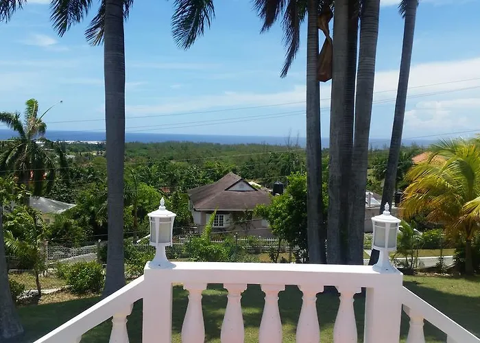 The Retreat @ A Piece Of Paradise Bed & Breakfast *