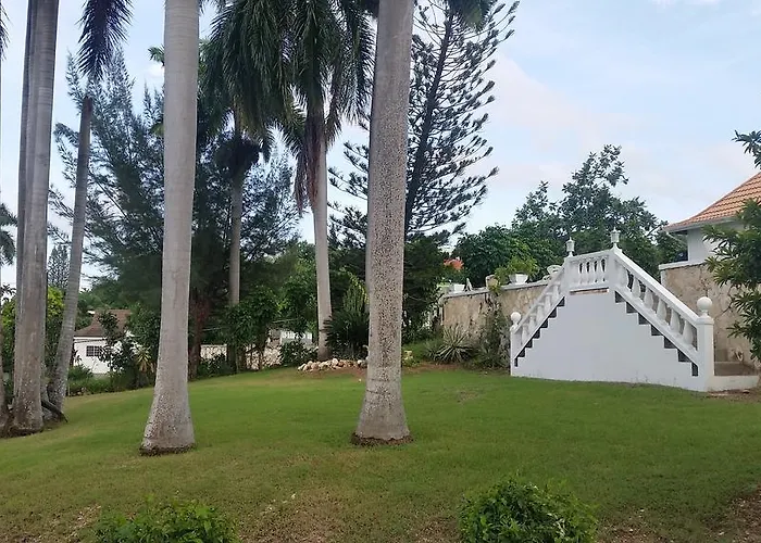 The Retreat @ A Piece Of Paradise Bed & Breakfast