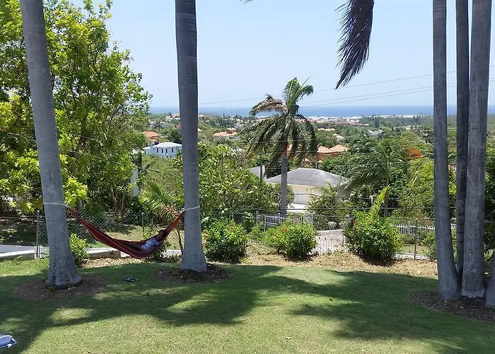 The Retreat @ A Piece Of Paradise Bed & Breakfast *