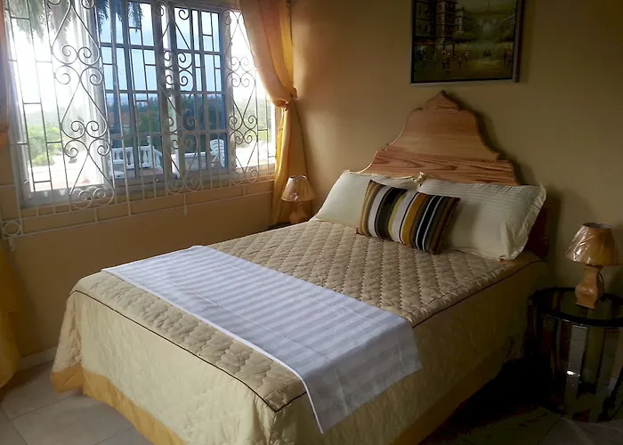 Bed & Breakfast The Retreat @ A Piece Of Paradise