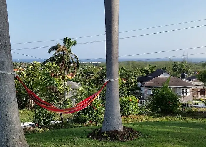 Bed & Breakfast The Retreat @ A Piece Of Paradise *